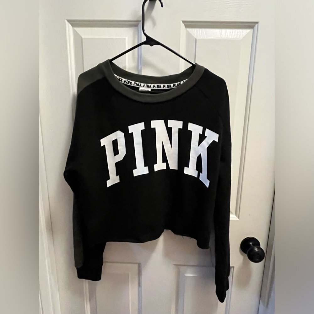 LIKE NEW VS PINK L/S Cropped Crewneck Sweatshirt - Green/Black - Sz Medium